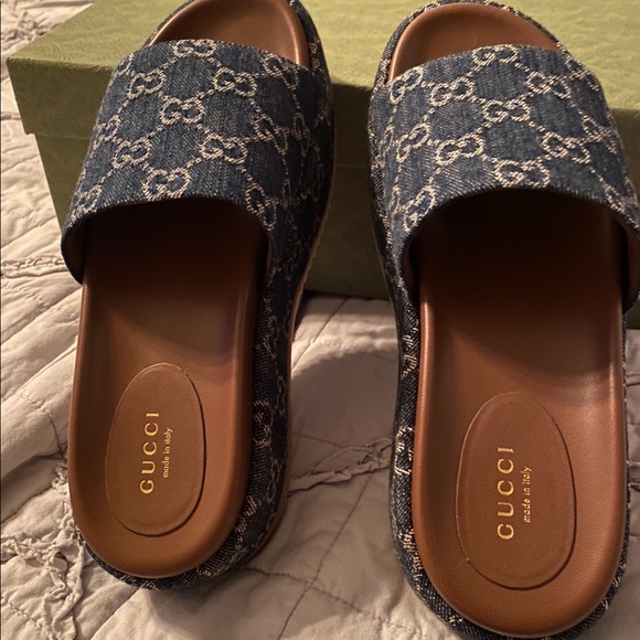 Gucci Slides - Picture 2 of 11